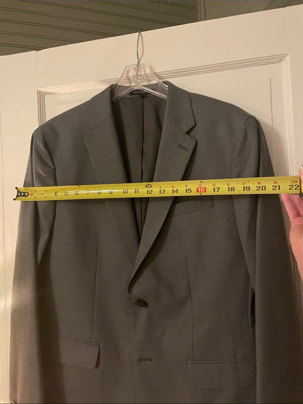Banana Republic Men's Light Gray Single-Breasted Suit Jacket - Picture 7 of 9